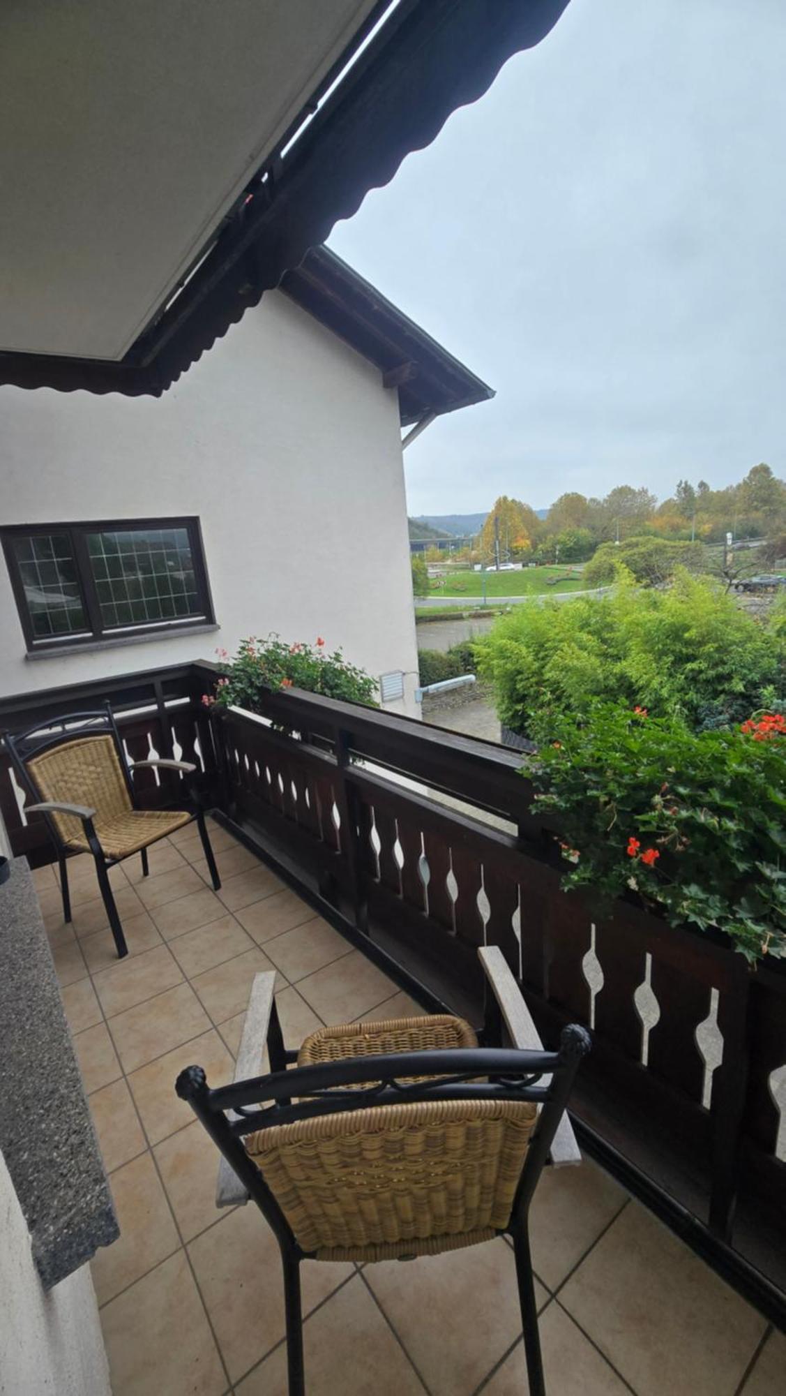 Hotel Zur Moselbruecke Schweich Exterior photo